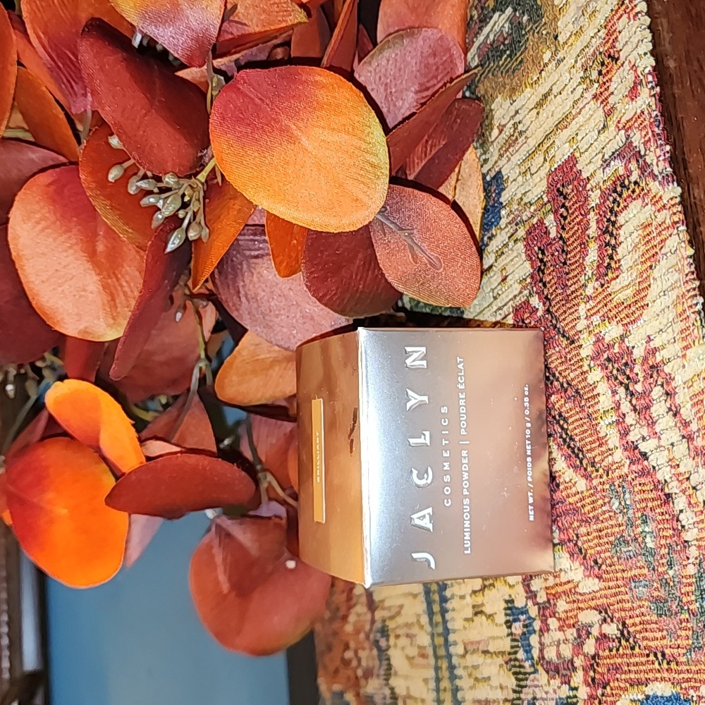 NIB Jaclyn Cosmetics Luminous Powder in Brilliant